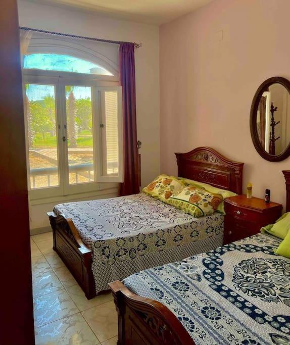 Ferienwohnung 50% Off. 2Br , 2Br Ground Floor With Pool View, Private Beach Access, Security 24/7 شاليه ٢ غرفه ، ٢ حمام ف الدور الارضي قدام جنينه و حمام السباحه مباشره ، شاطيء خاص بالقرية و أمن ٢٤ ساعه و مسجد خاص Dawwar Muhammad Abu Shanab Exterior foto